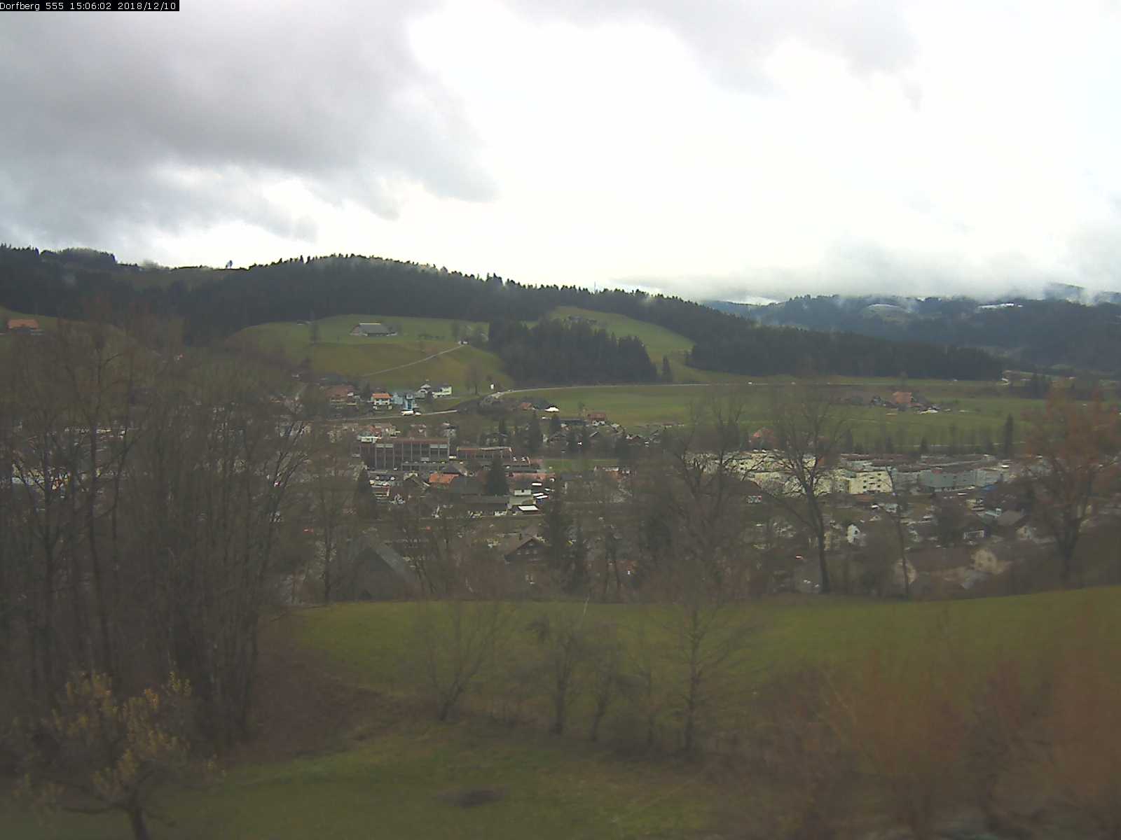 Webcam-Bild: Aussicht vom Dorfberg in Langnau 20181210-150601