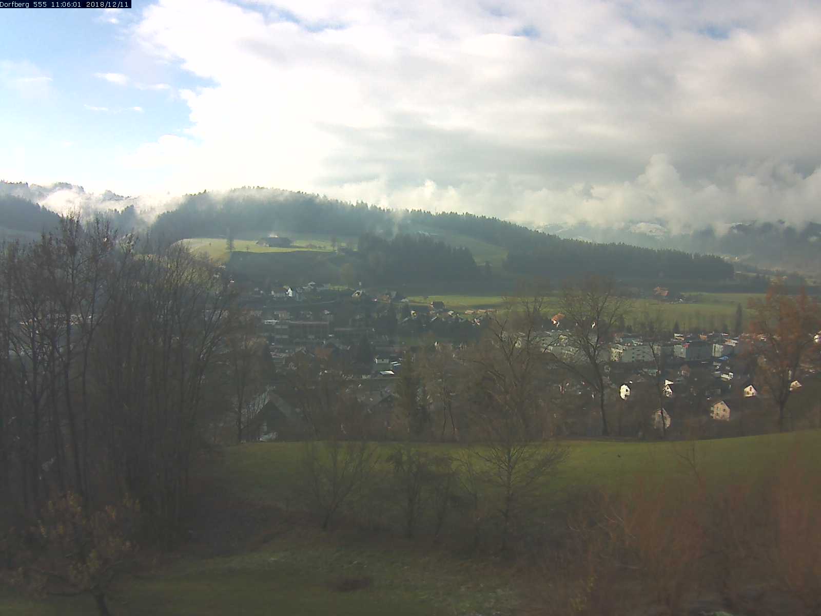 Webcam-Bild: Aussicht vom Dorfberg in Langnau 20181211-110601