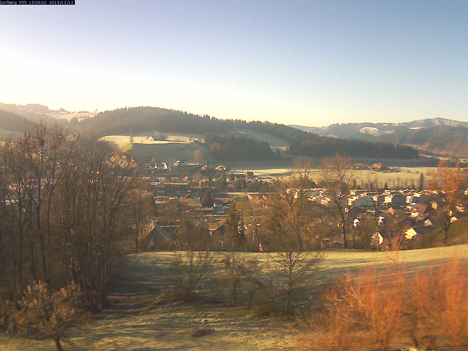 Webcam-Bild: Aussicht vom Dorfberg in Langnau 20181212-100601