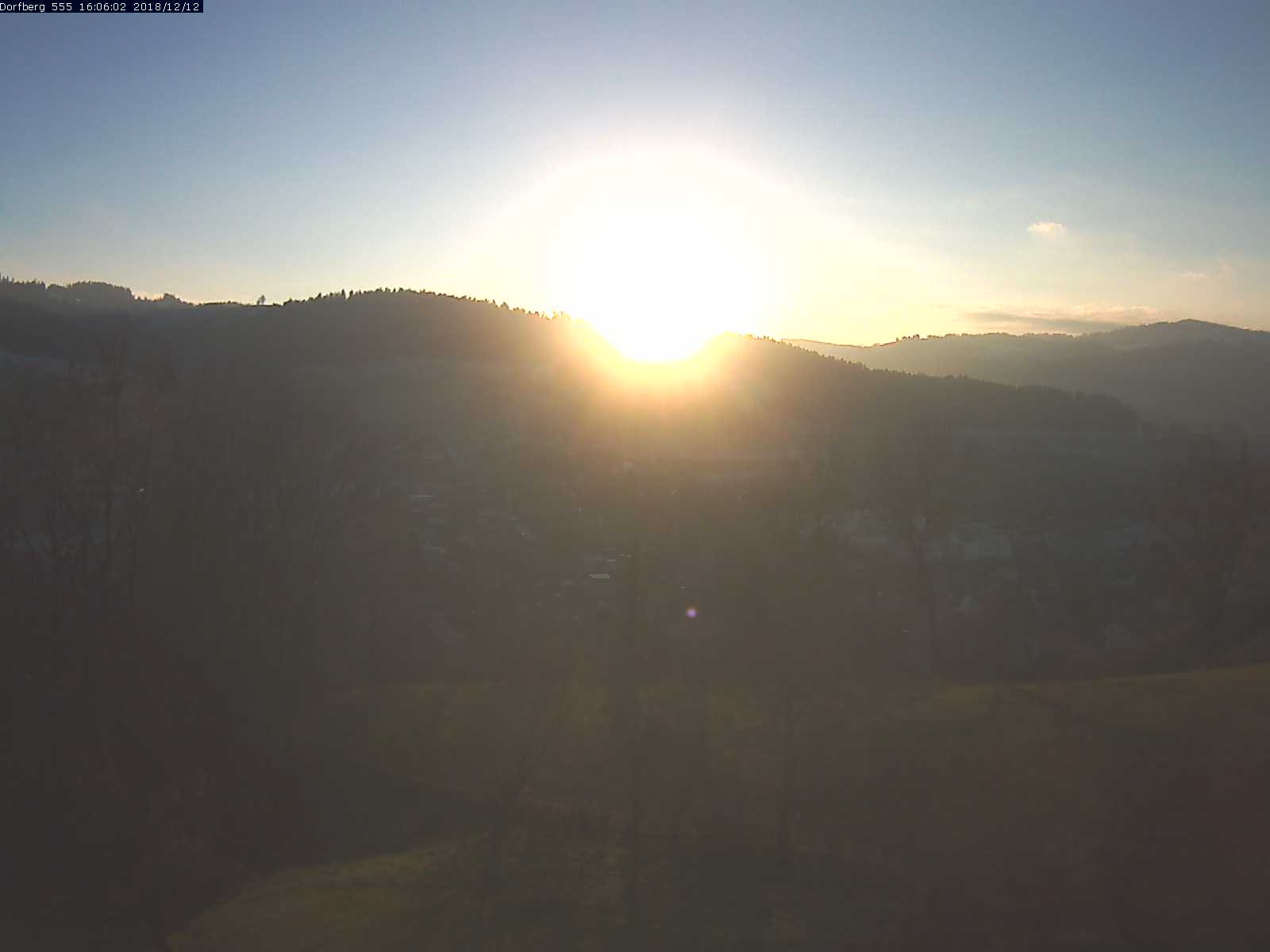 Webcam-Bild: Aussicht vom Dorfberg in Langnau 20181212-160602