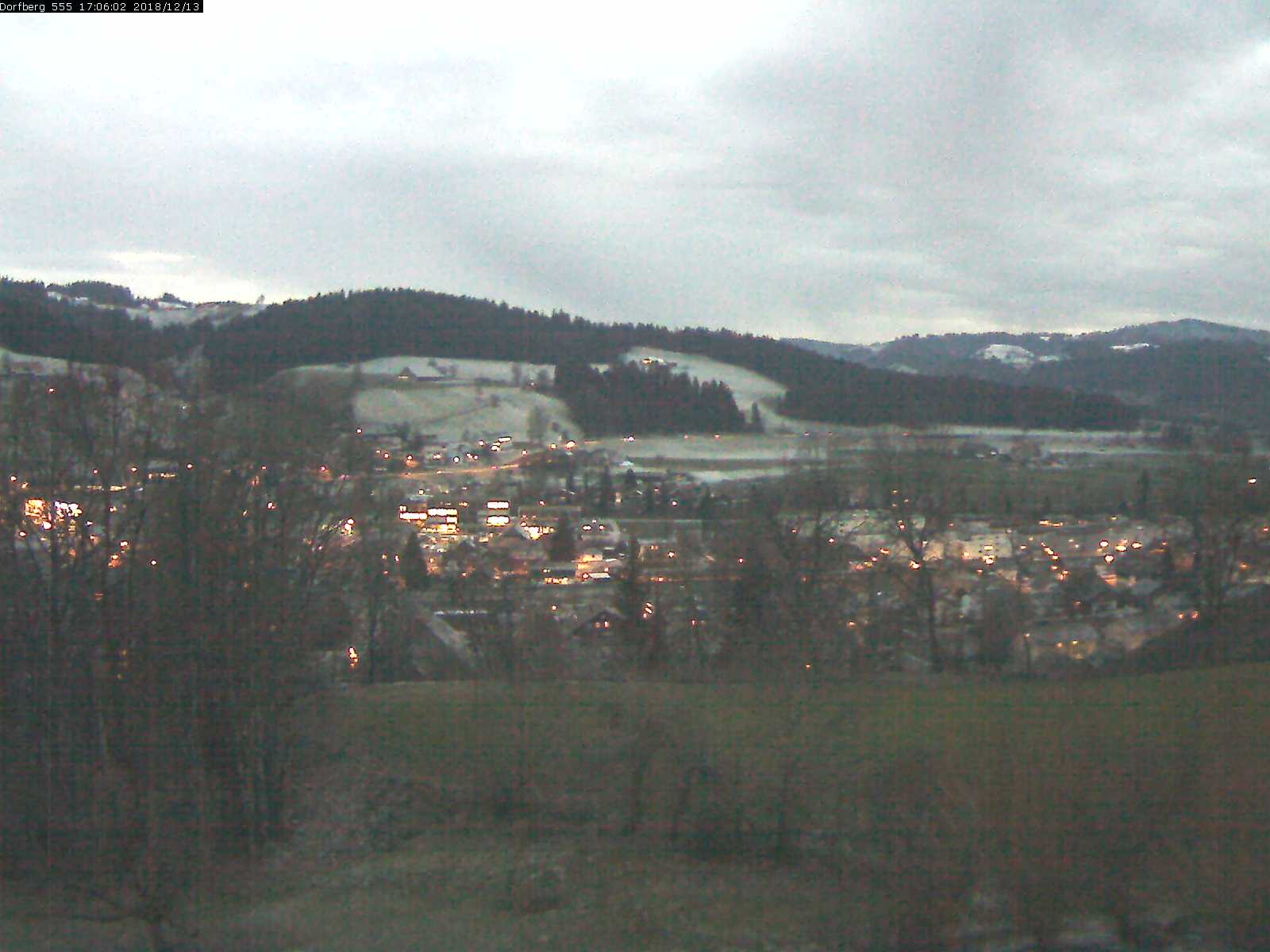 Webcam-Bild: Aussicht vom Dorfberg in Langnau 20181213-170601