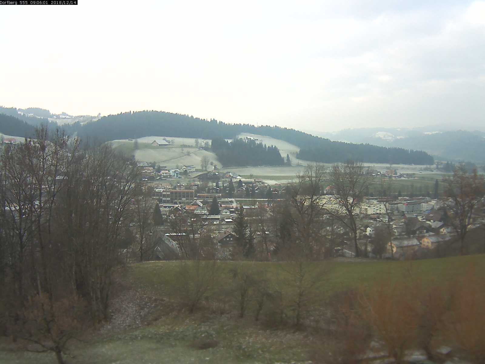 Webcam-Bild: Aussicht vom Dorfberg in Langnau 20181214-090601