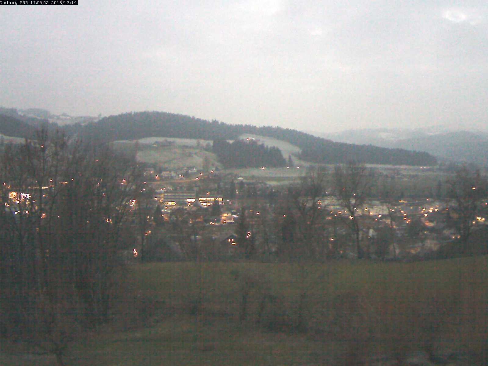 Webcam-Bild: Aussicht vom Dorfberg in Langnau 20181214-170601