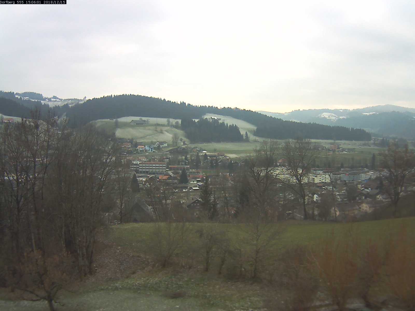 Webcam-Bild: Aussicht vom Dorfberg in Langnau 20181215-150601