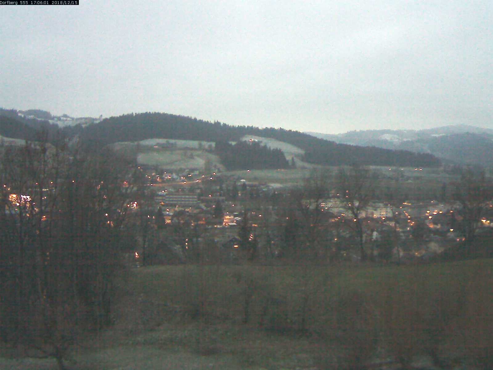 Webcam-Bild: Aussicht vom Dorfberg in Langnau 20181215-170601