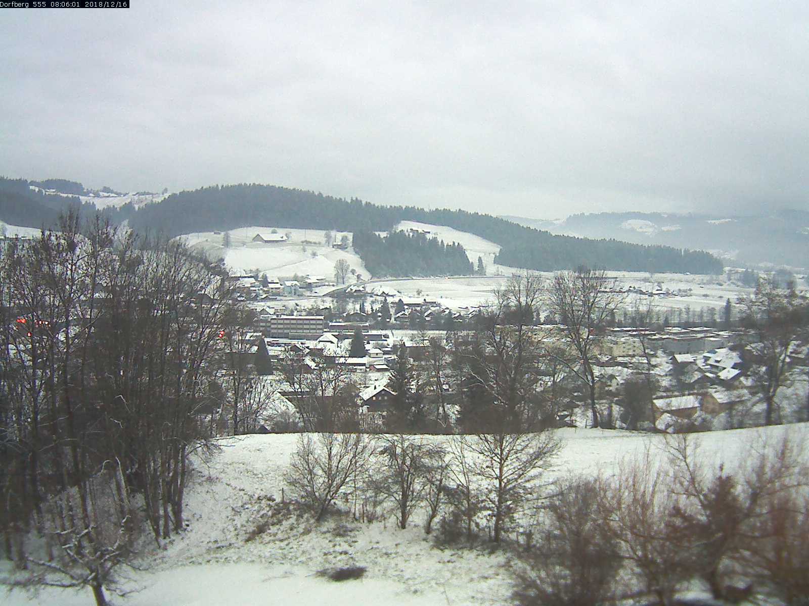 Webcam-Bild: Aussicht vom Dorfberg in Langnau 20181216-080601