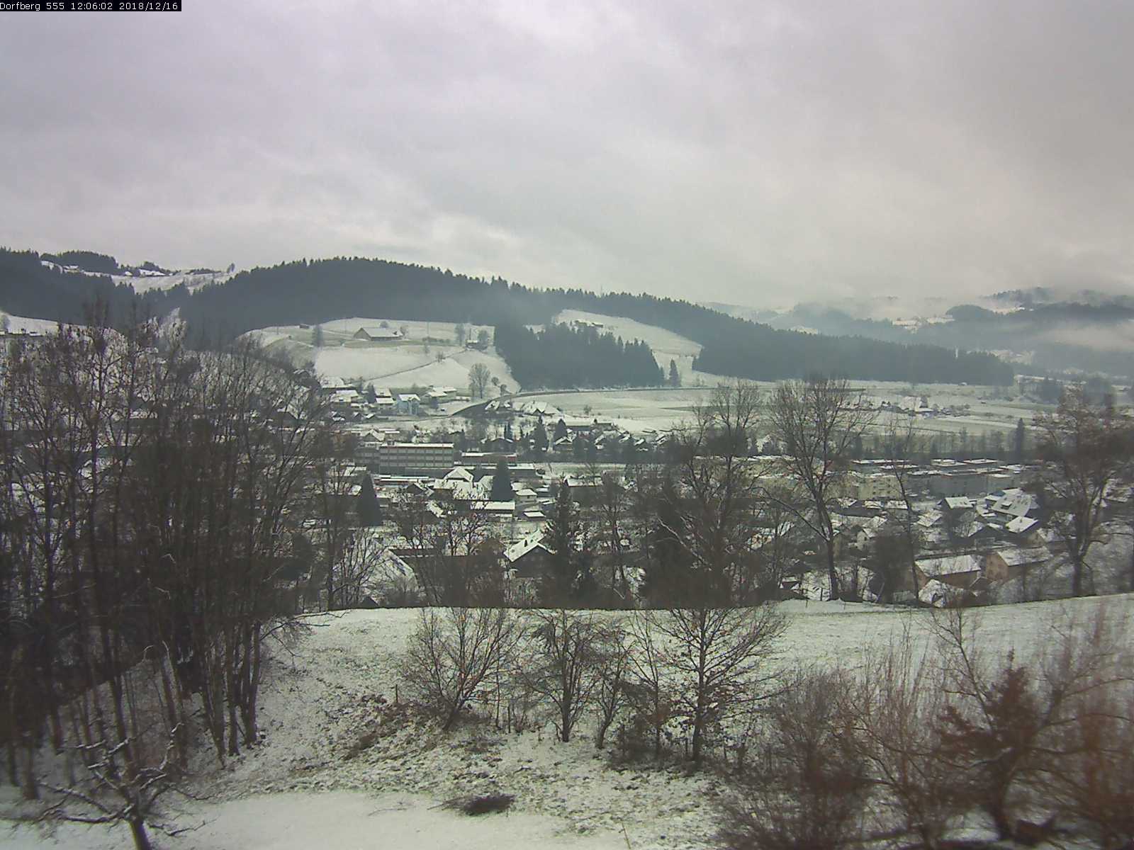 Webcam-Bild: Aussicht vom Dorfberg in Langnau 20181216-120601