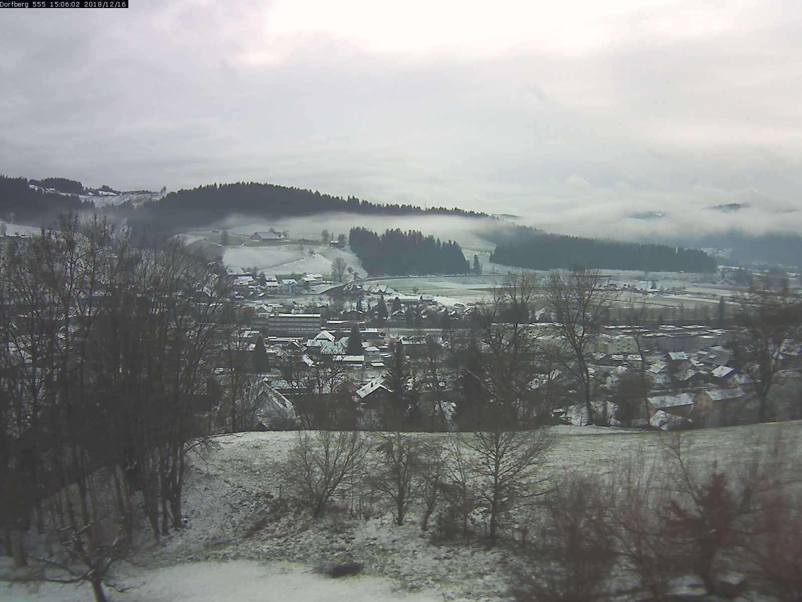 Webcam-Bild: Aussicht vom Dorfberg in Langnau 20181216-150601