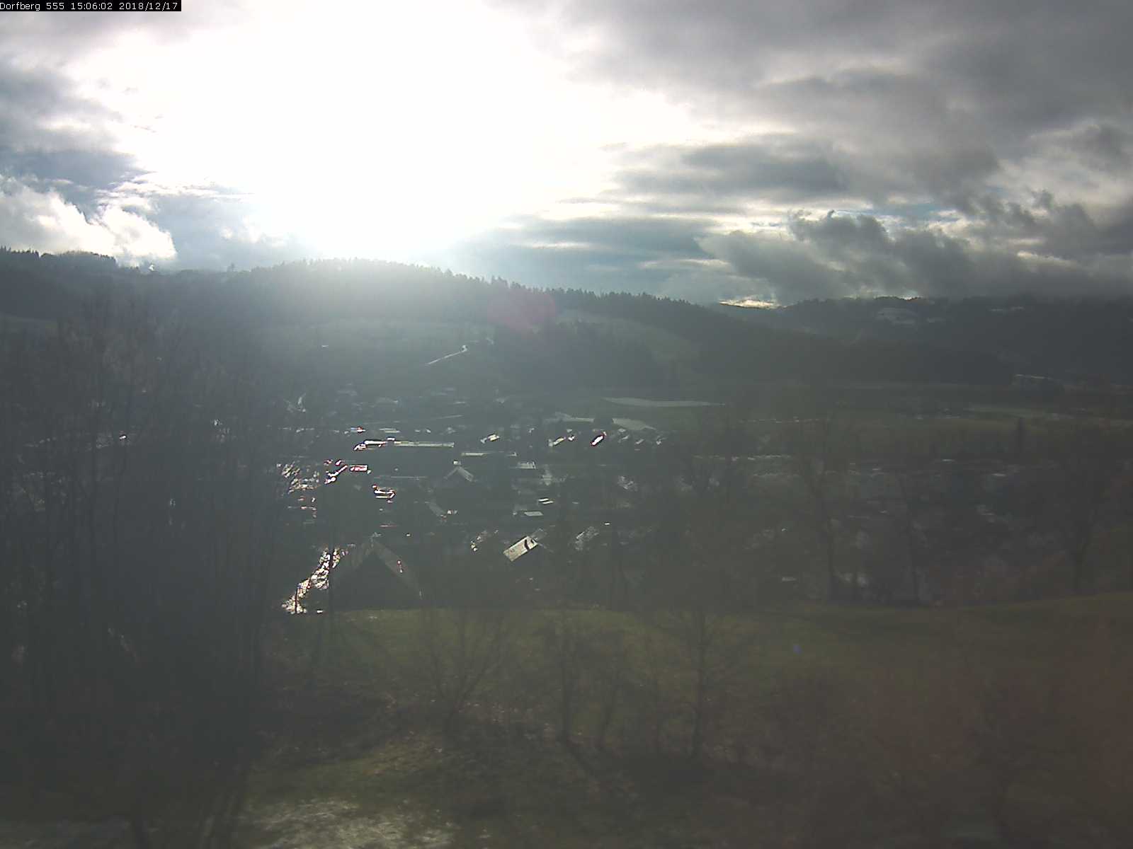 Webcam-Bild: Aussicht vom Dorfberg in Langnau 20181217-150601