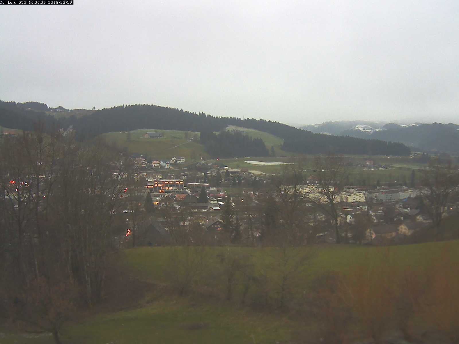 Webcam-Bild: Aussicht vom Dorfberg in Langnau 20181219-160601