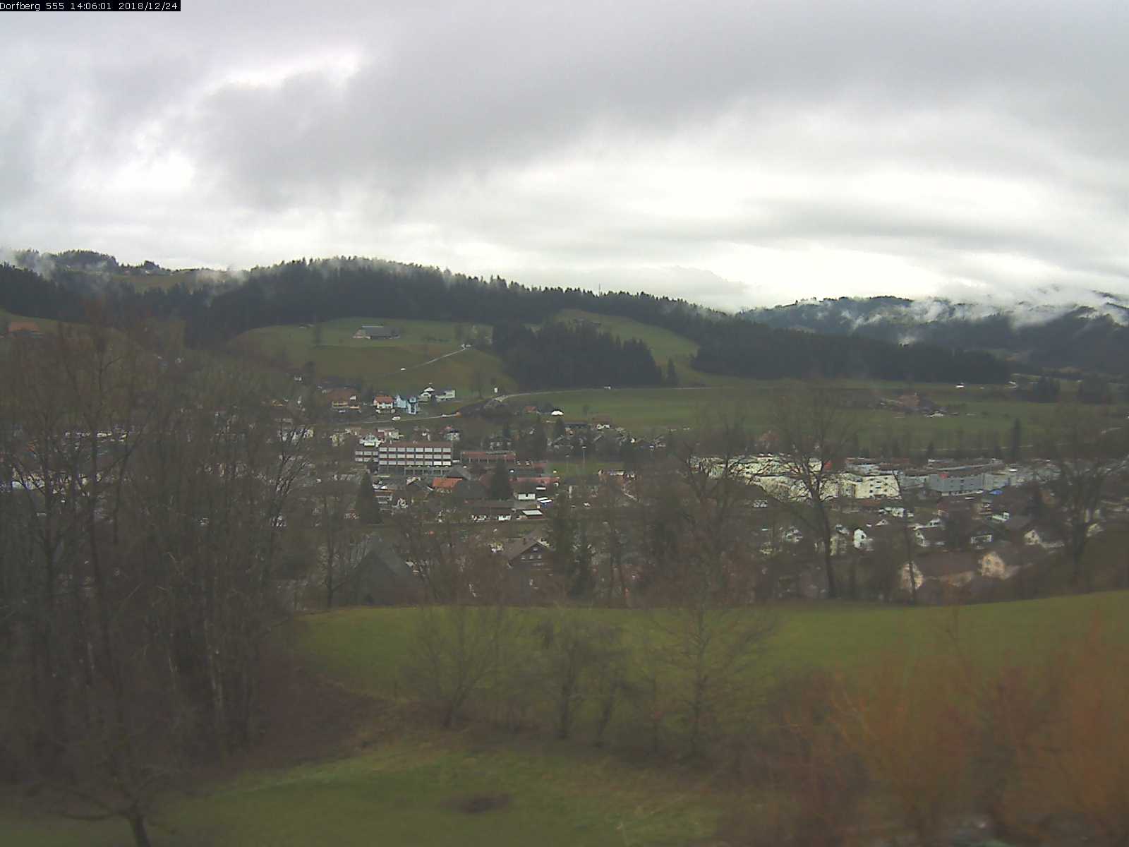 Webcam-Bild: Aussicht vom Dorfberg in Langnau 20181224-140601