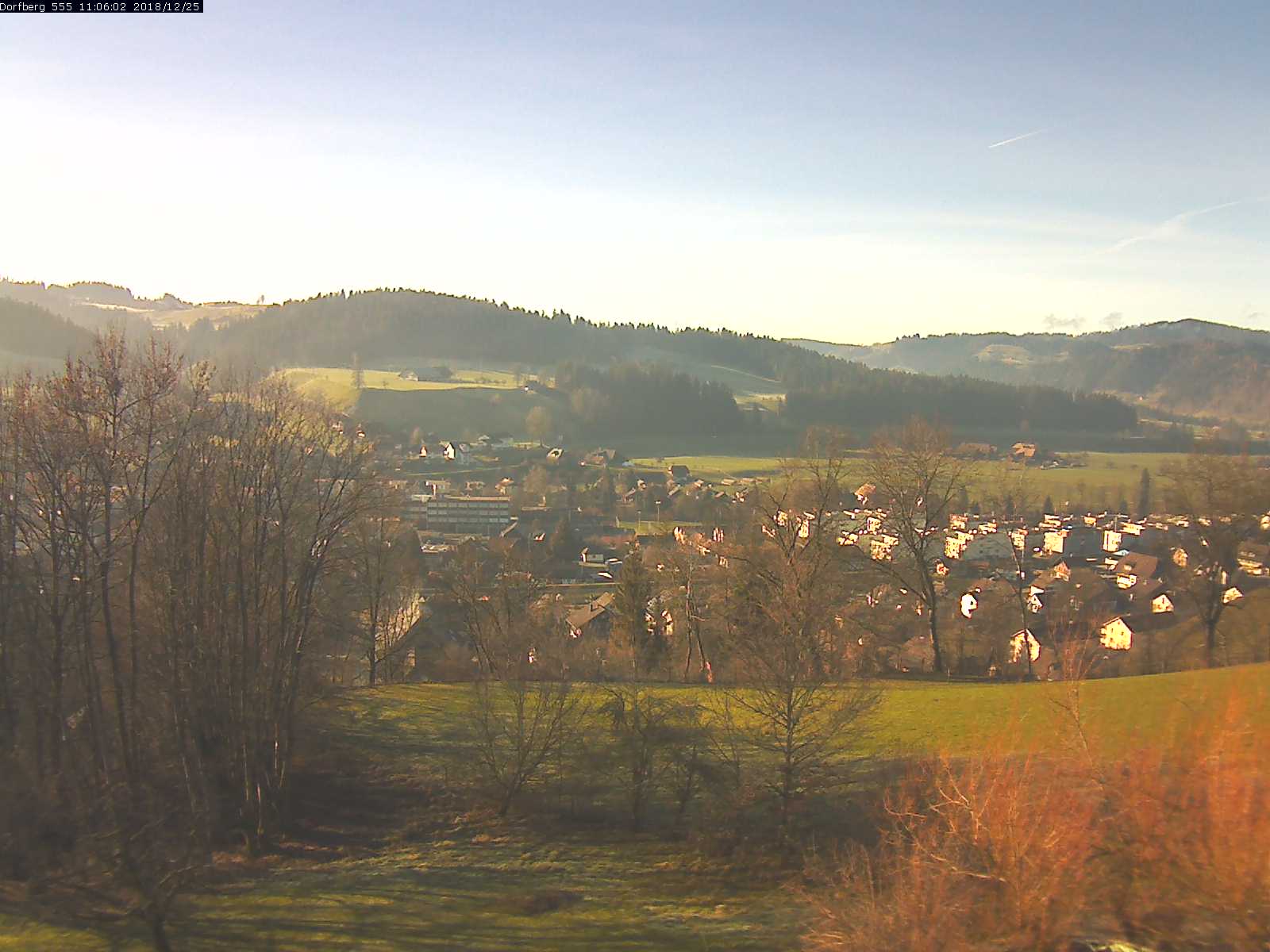 Webcam-Bild: Aussicht vom Dorfberg in Langnau 20181225-110601