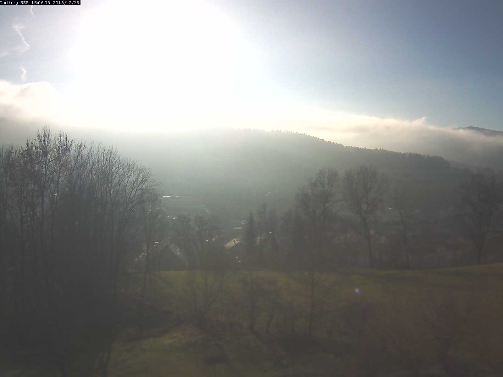 Webcam-Bild: Aussicht vom Dorfberg in Langnau 20181225-150602