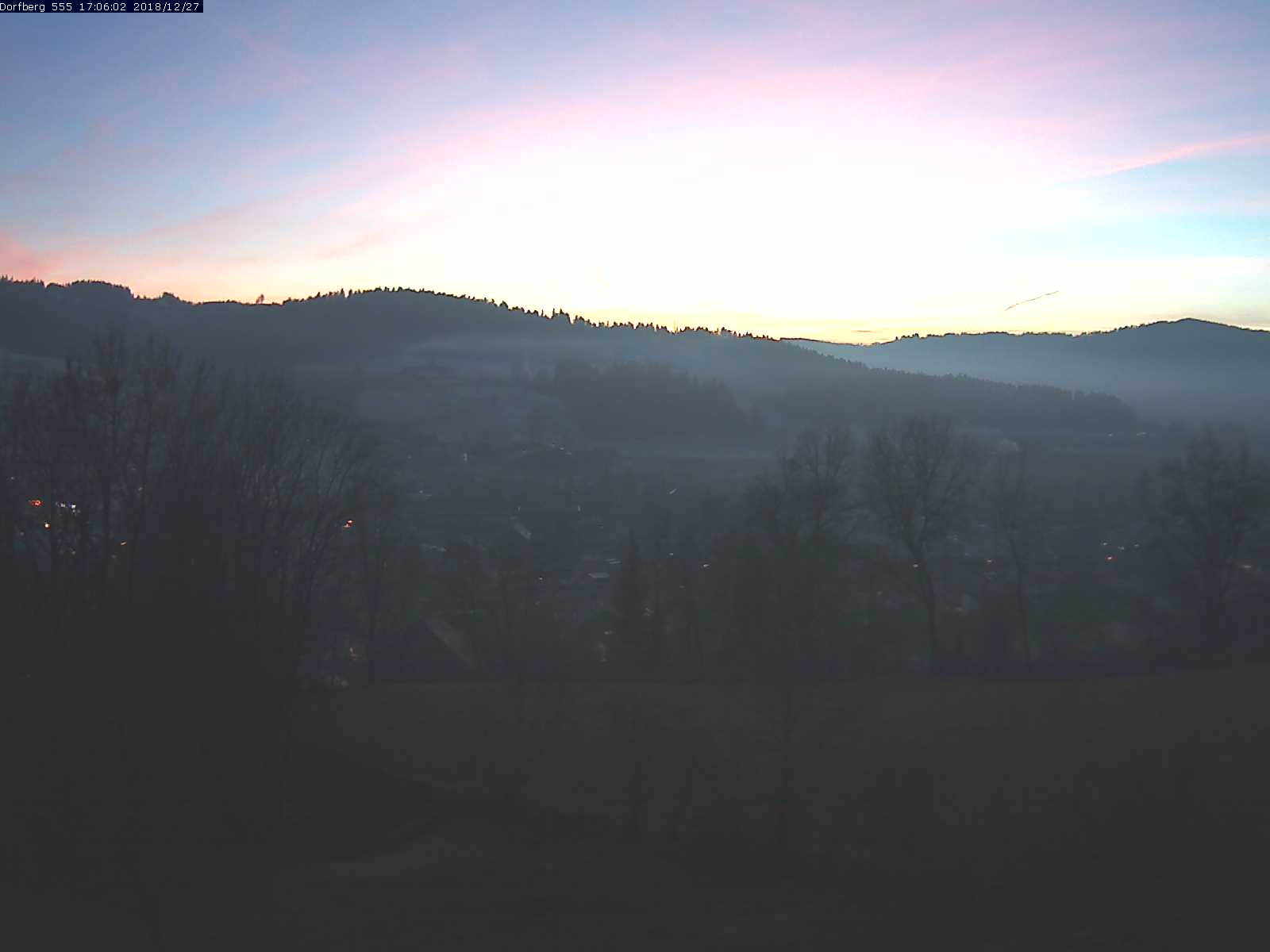 Webcam-Bild: Aussicht vom Dorfberg in Langnau 20181227-170601