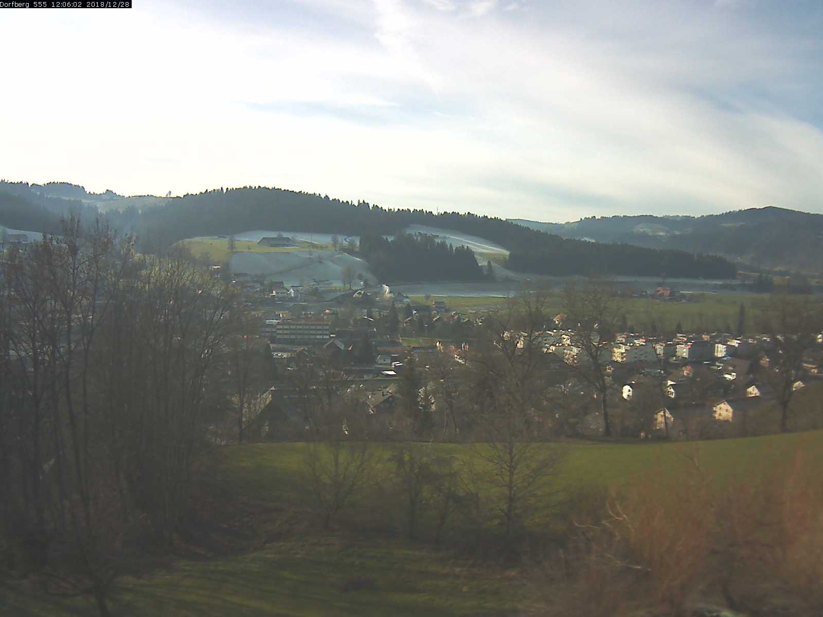 Webcam-Bild: Aussicht vom Dorfberg in Langnau 20181228-120601