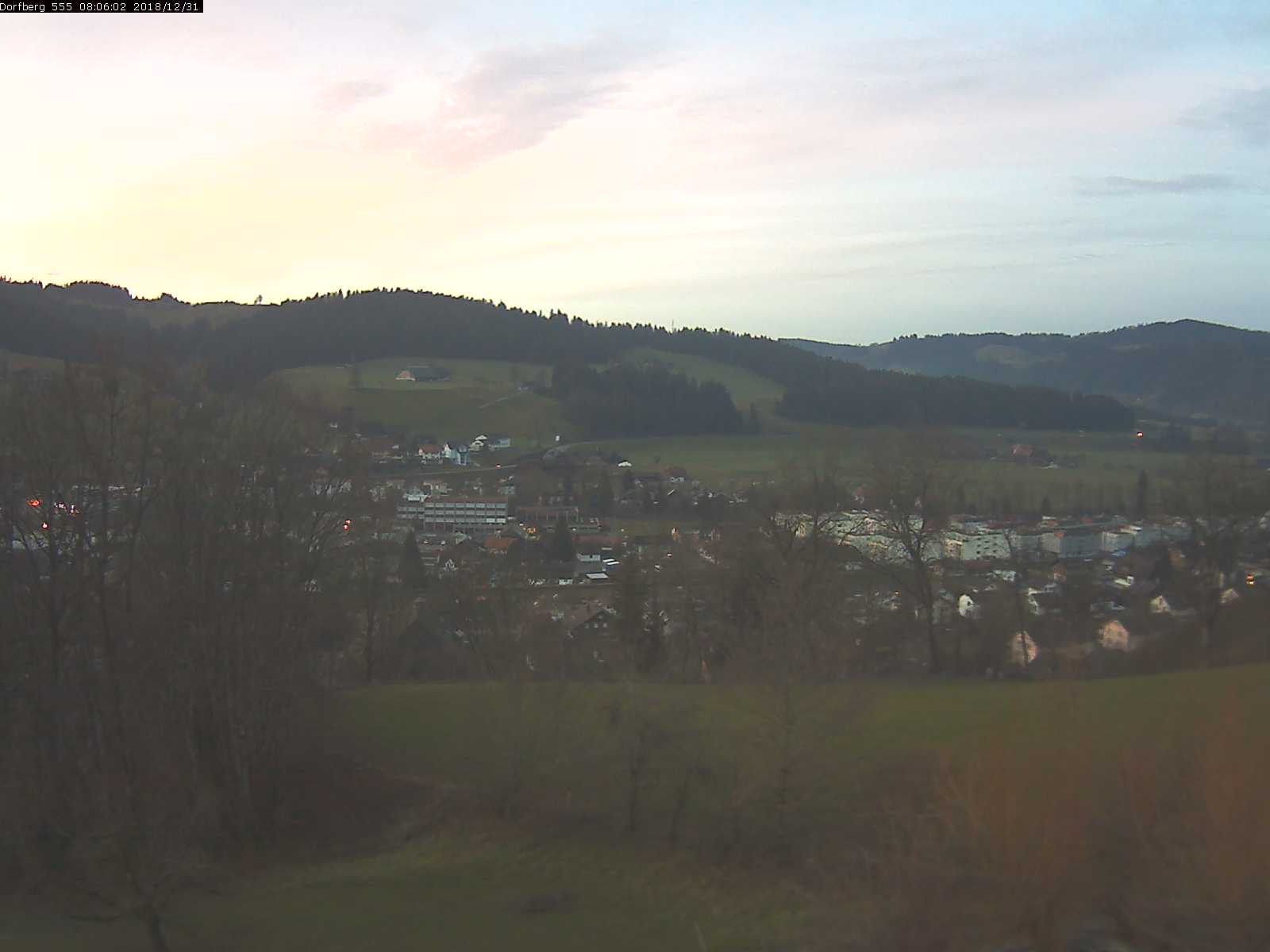 Webcam-Bild: Aussicht vom Dorfberg in Langnau 20181231-080601