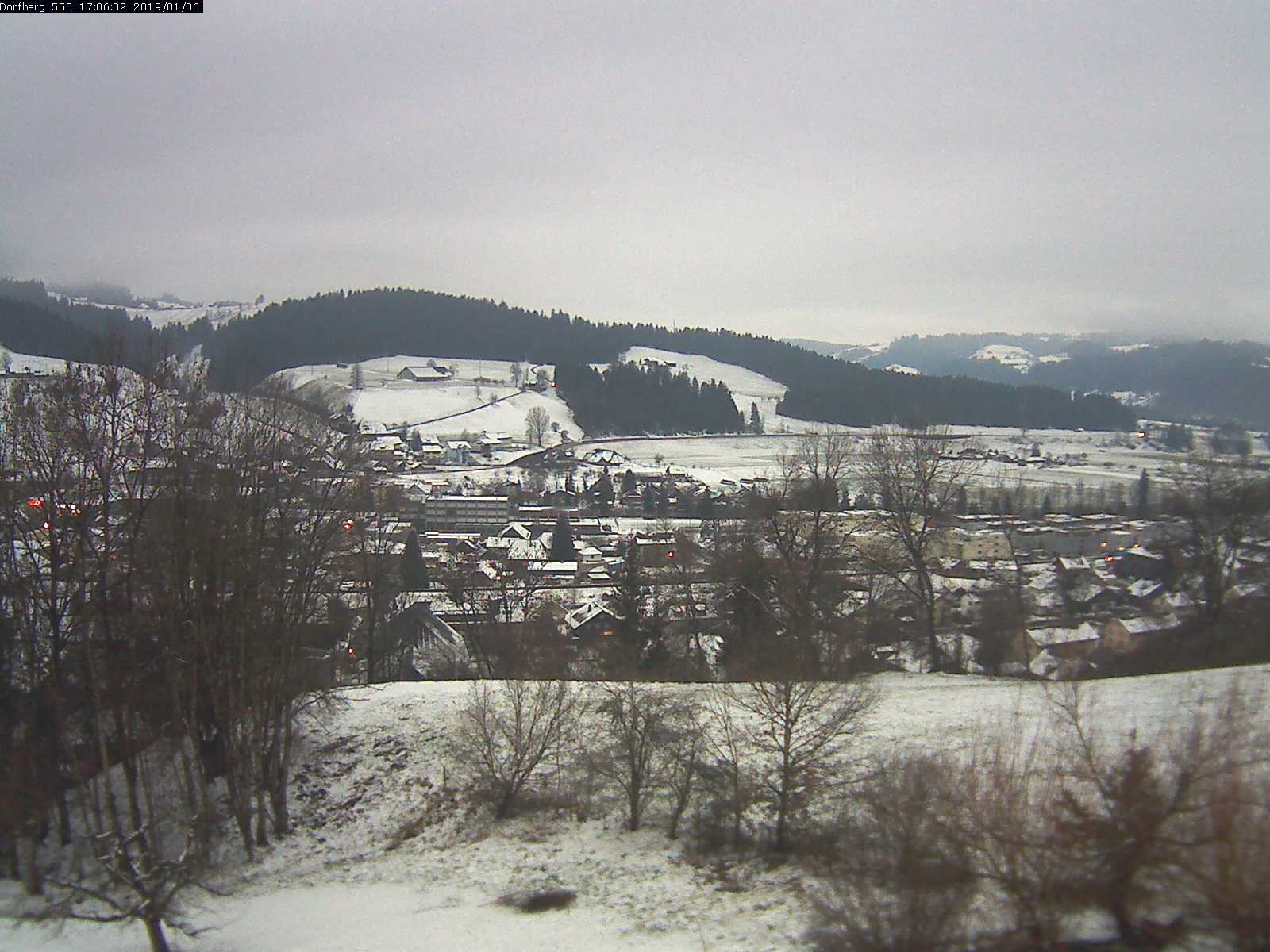 Webcam-Bild: Aussicht vom Dorfberg in Langnau 20190106-170601