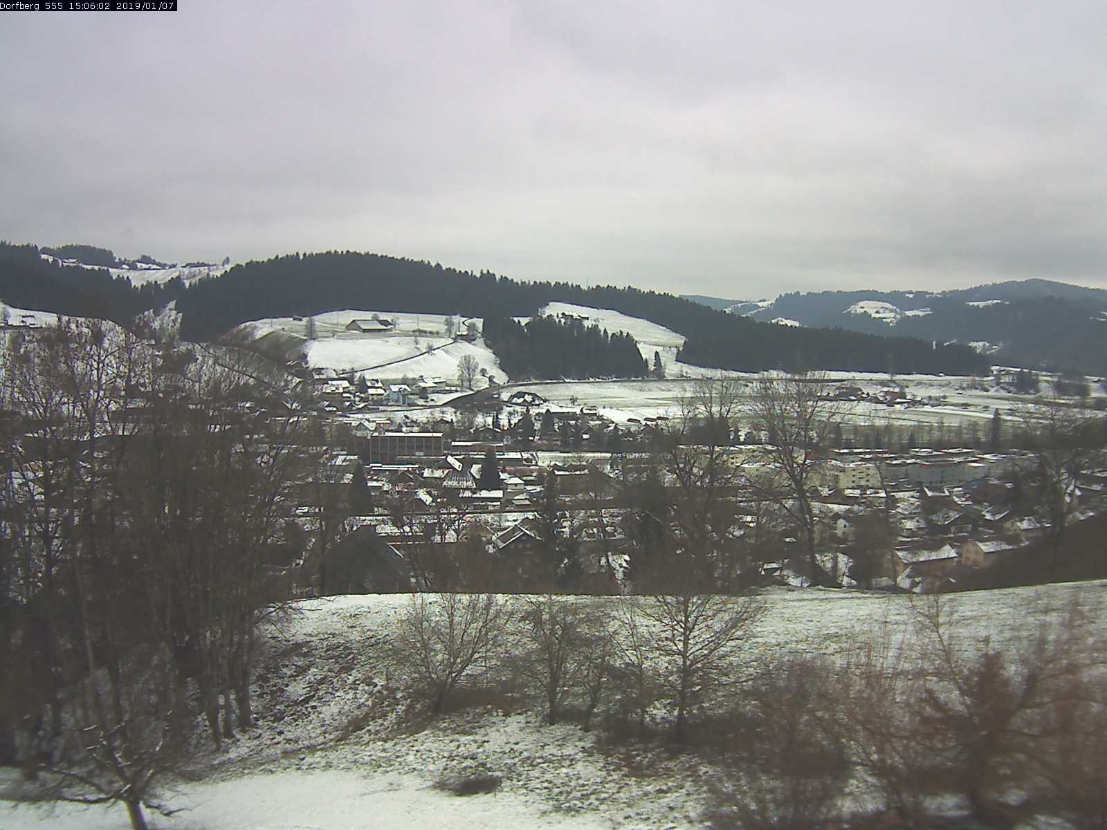 Webcam-Bild: Aussicht vom Dorfberg in Langnau 20190107-150601