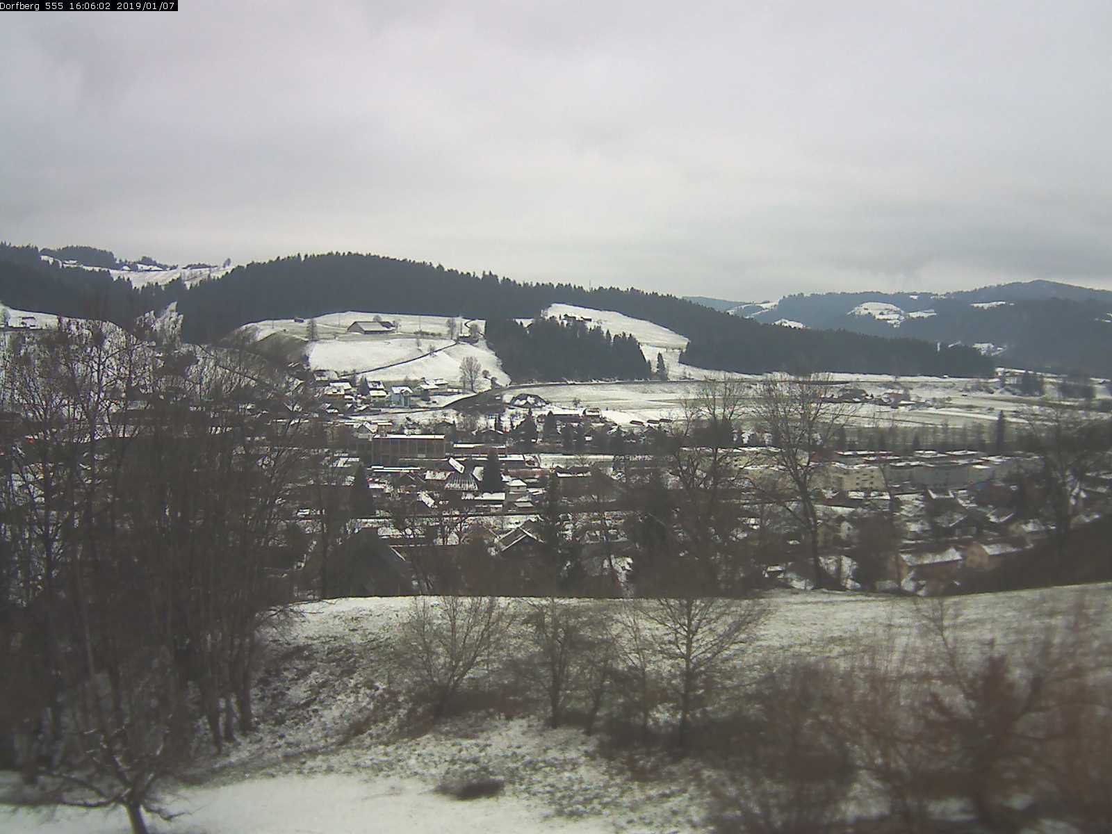 Webcam-Bild: Aussicht vom Dorfberg in Langnau 20190107-160601