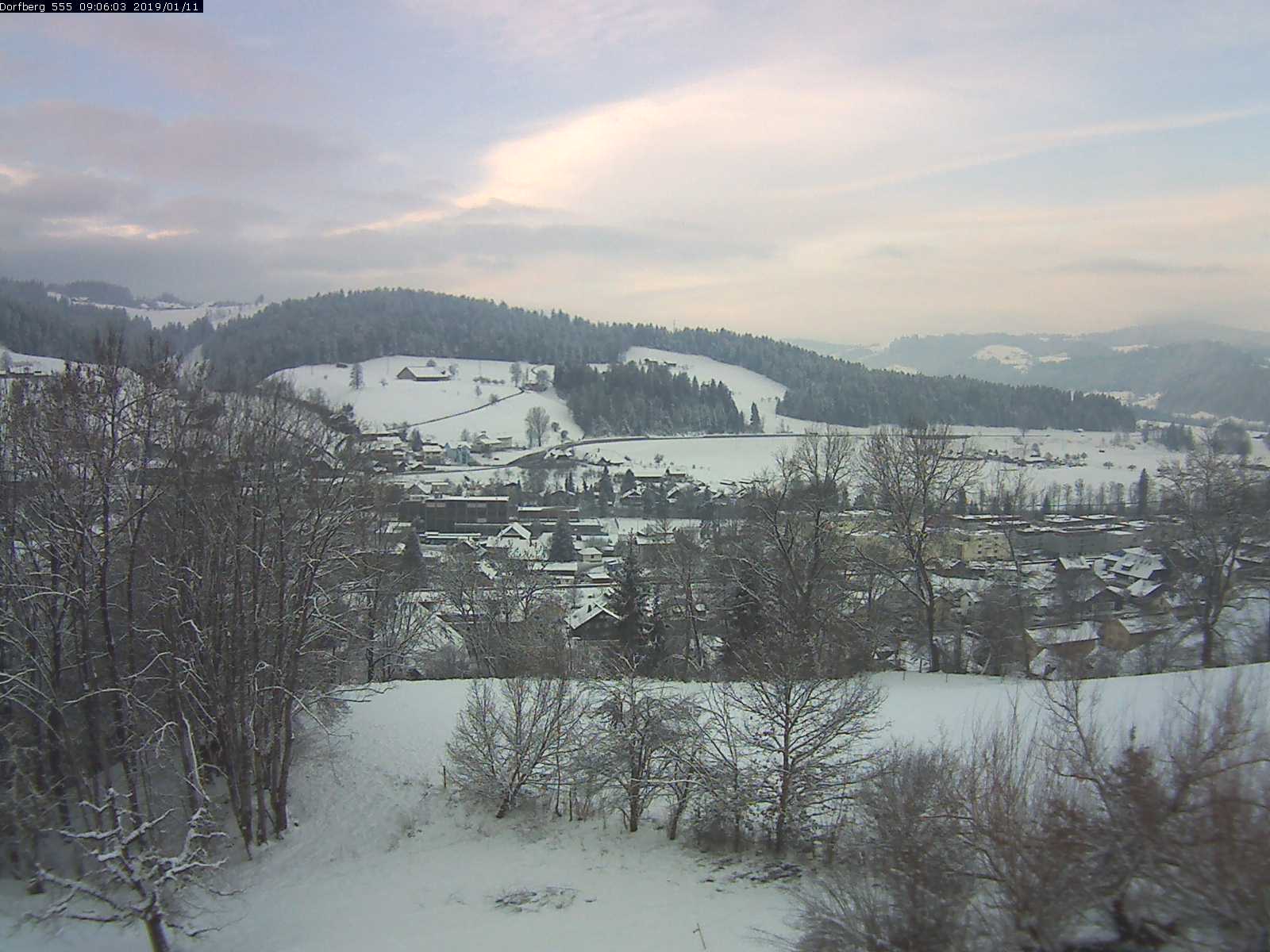 Webcam-Bild: Aussicht vom Dorfberg in Langnau 20190111-090601