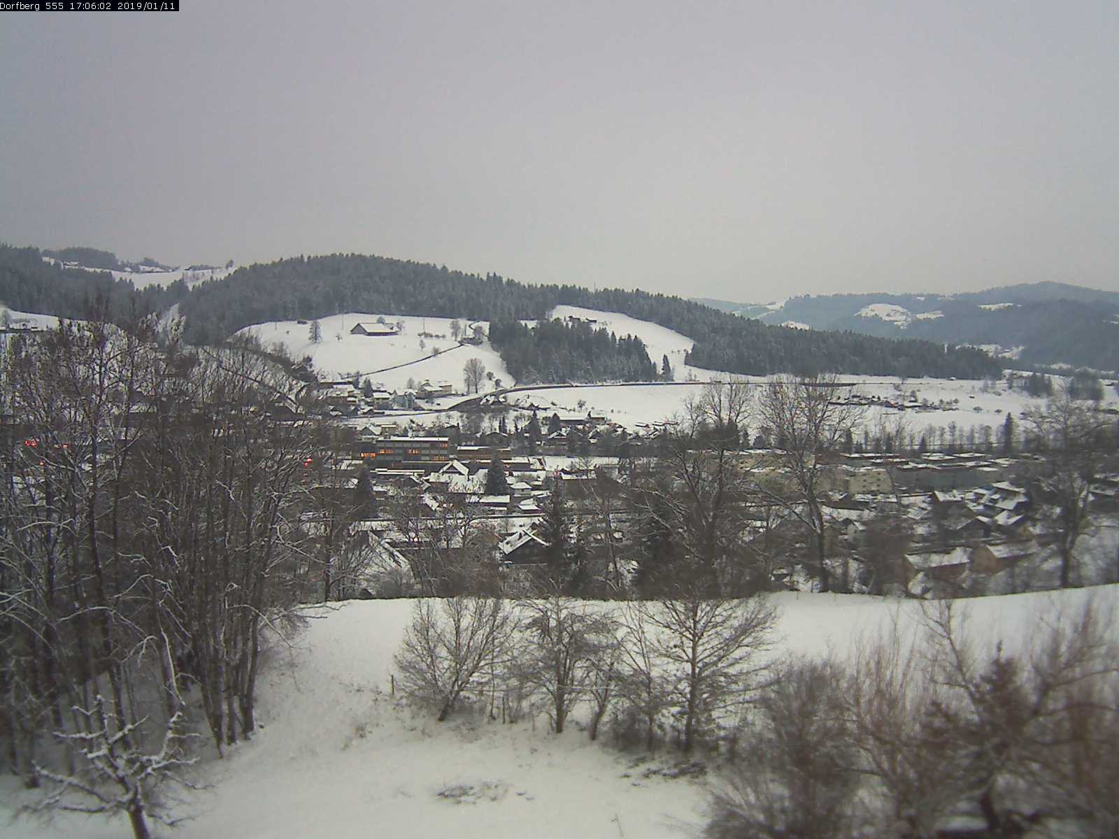 Webcam-Bild: Aussicht vom Dorfberg in Langnau 20190111-170601