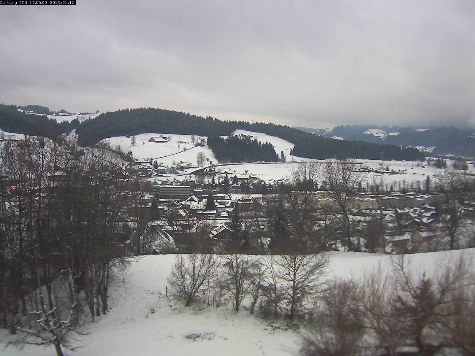 Webcam-Bild: Aussicht vom Dorfberg in Langnau 20190112-170601