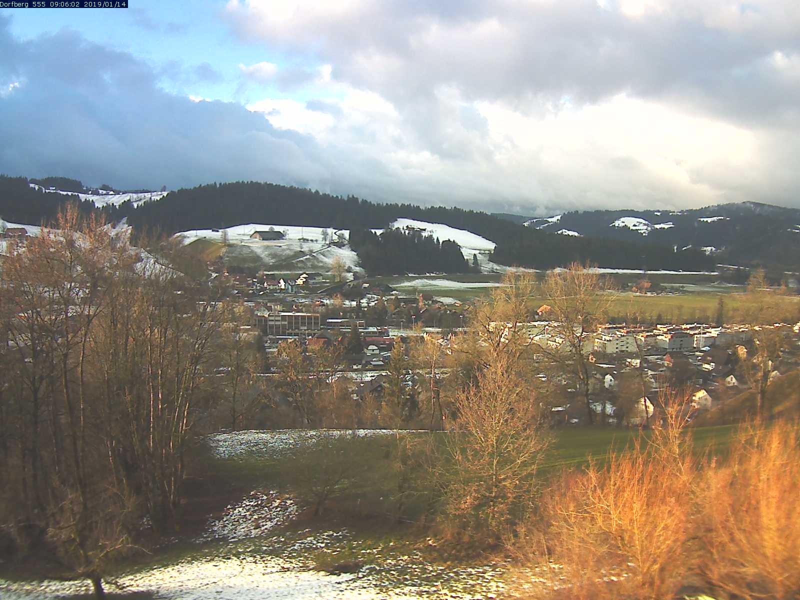 Webcam-Bild: Aussicht vom Dorfberg in Langnau 20190114-090601