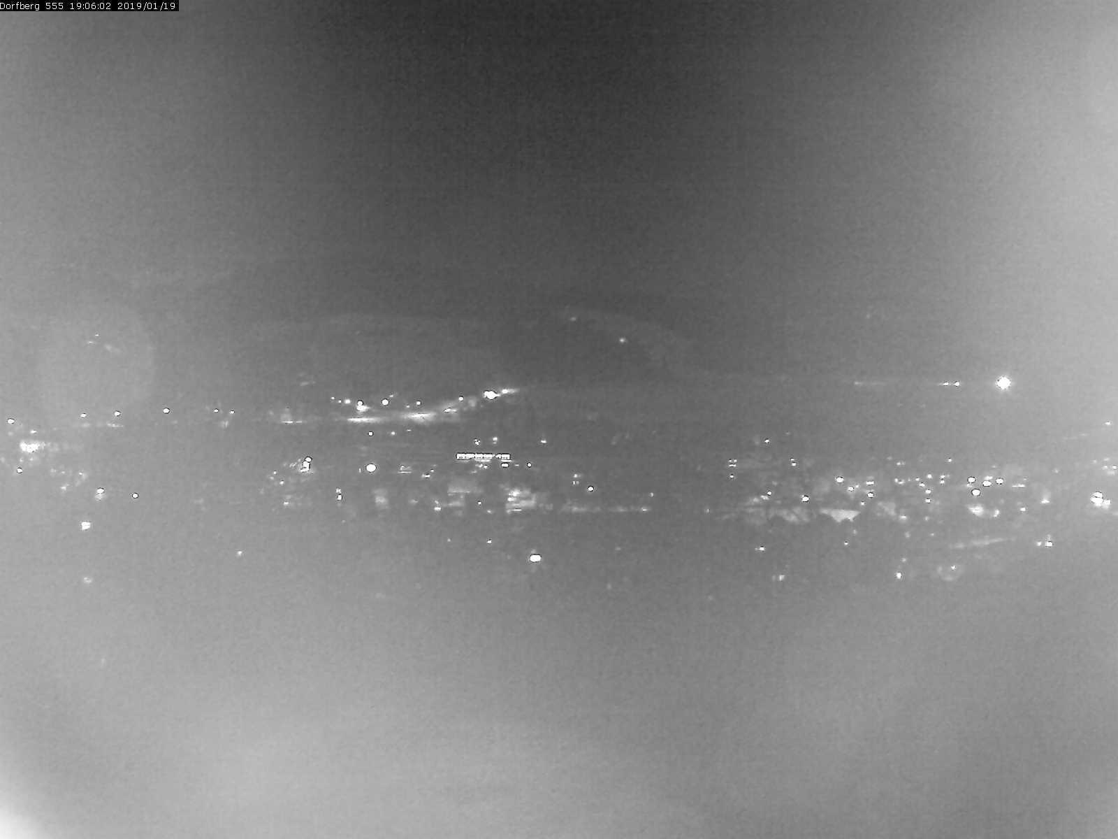 Webcam-Bild: Aussicht vom Dorfberg in Langnau 20190119-190601