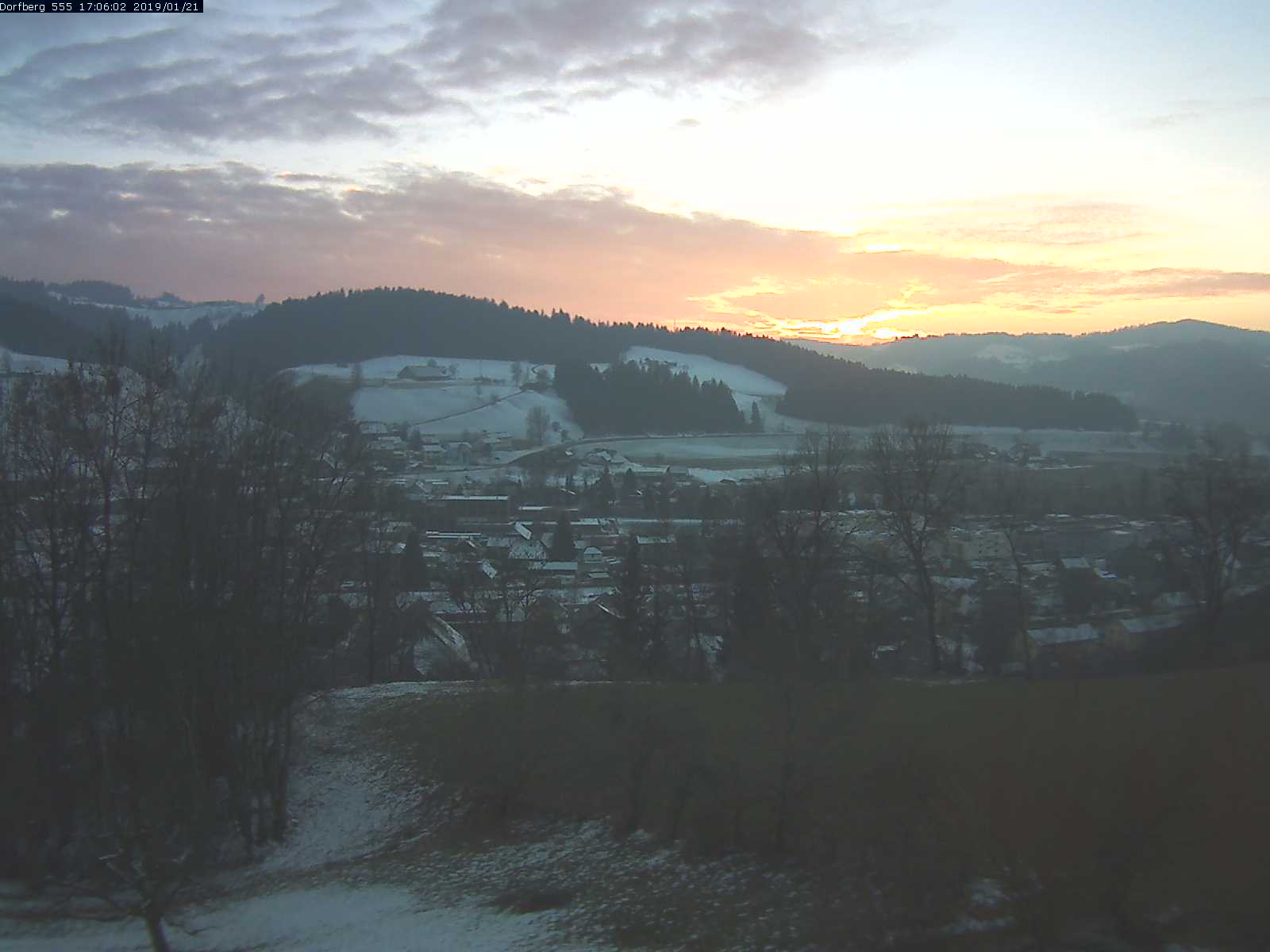 Webcam-Bild: Aussicht vom Dorfberg in Langnau 20190121-170601