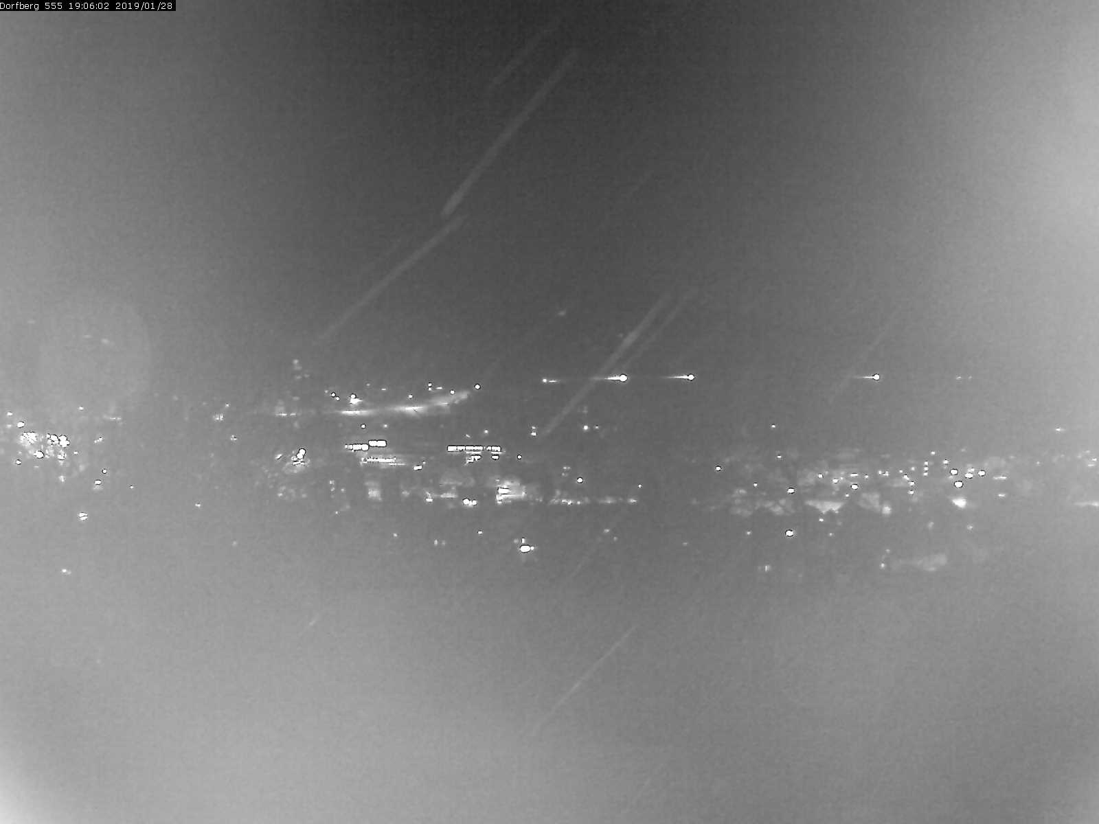 Webcam-Bild: Aussicht vom Dorfberg in Langnau 20190128-190601