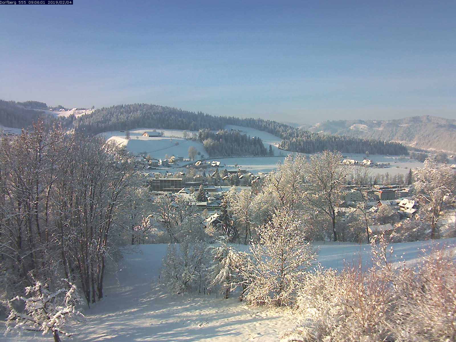 Webcam-Bild: Aussicht vom Dorfberg in Langnau 20190204-090601