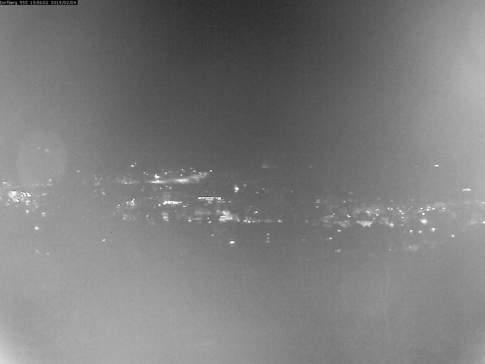 Webcam-Bild: Aussicht vom Dorfberg in Langnau 20190204-190601