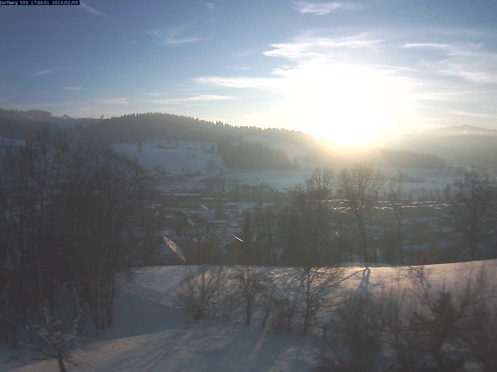 Webcam-Bild: Aussicht vom Dorfberg in Langnau 20190205-170601