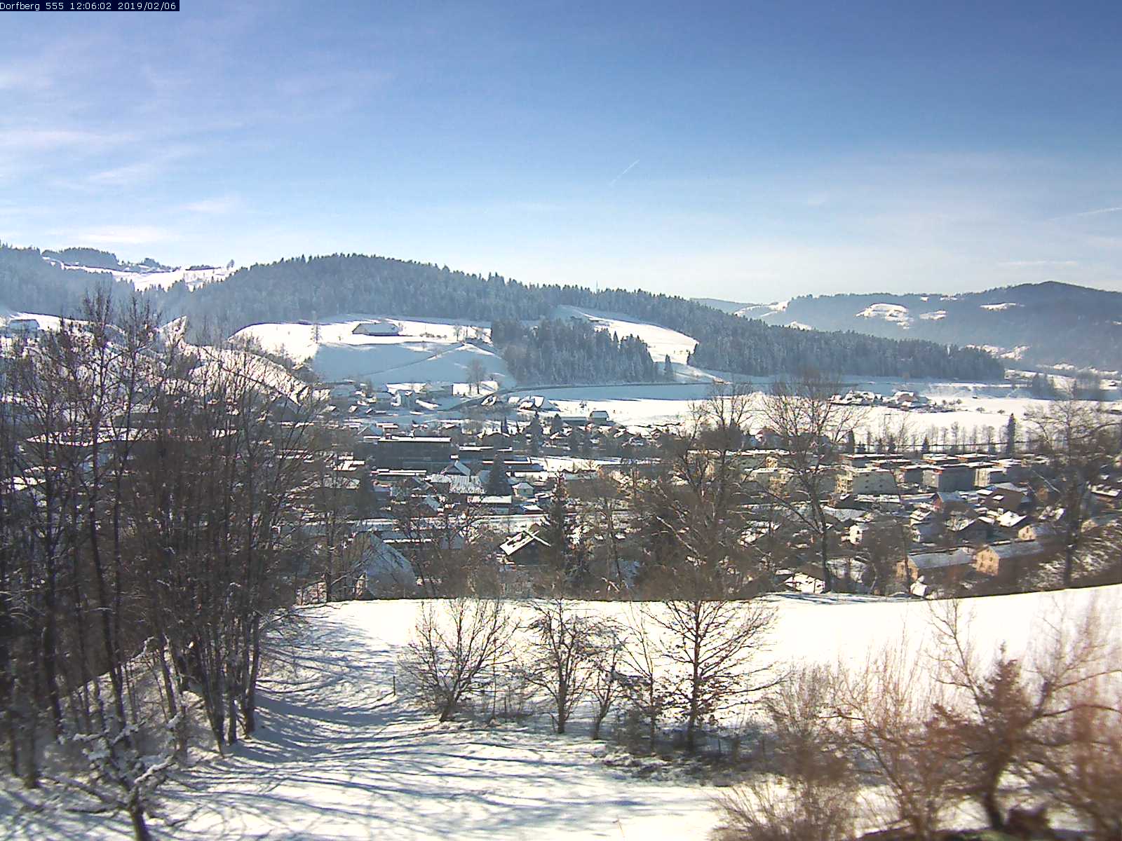 Webcam-Bild: Aussicht vom Dorfberg in Langnau 20190206-120601