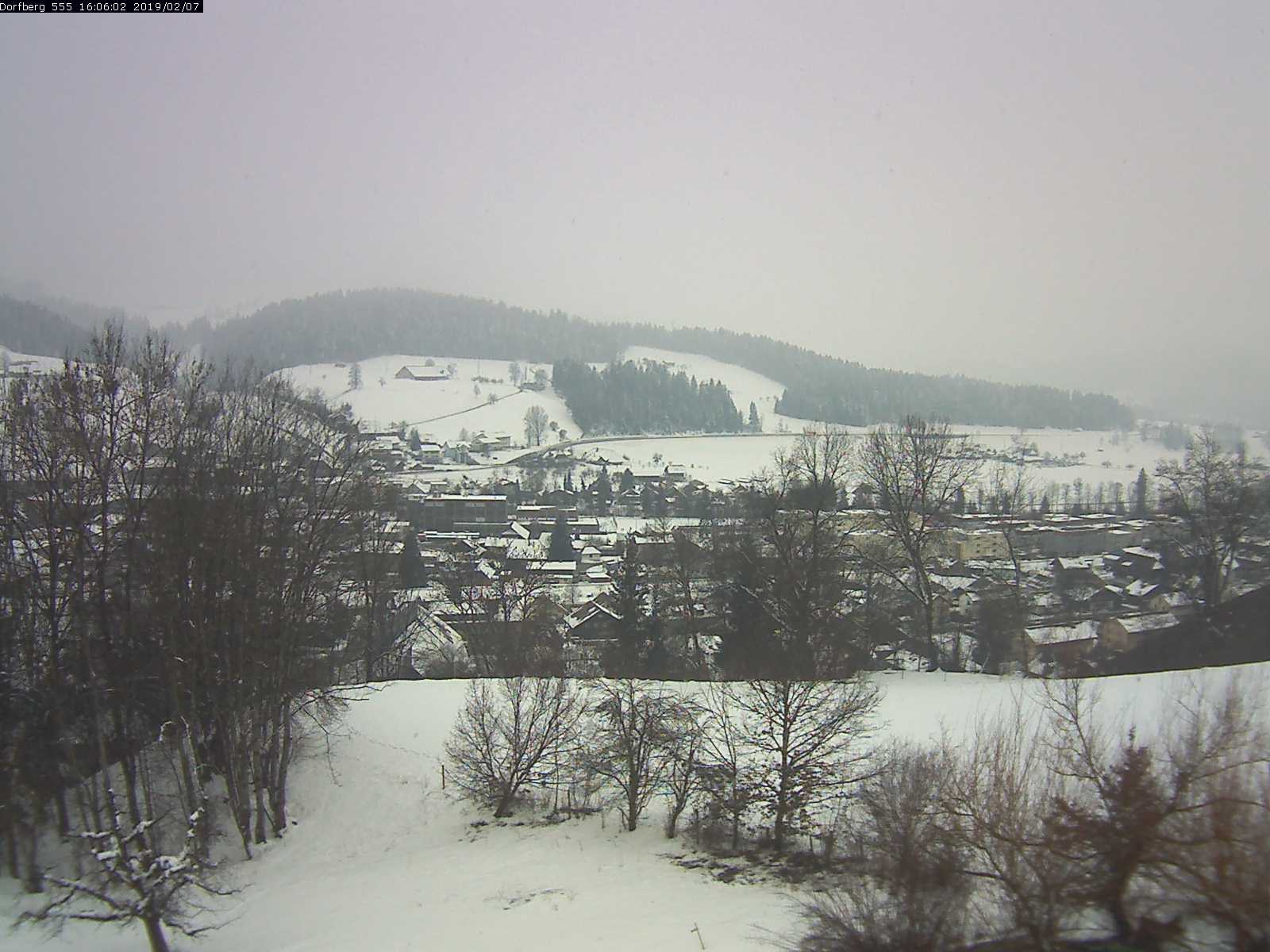 Webcam-Bild: Aussicht vom Dorfberg in Langnau 20190207-160601