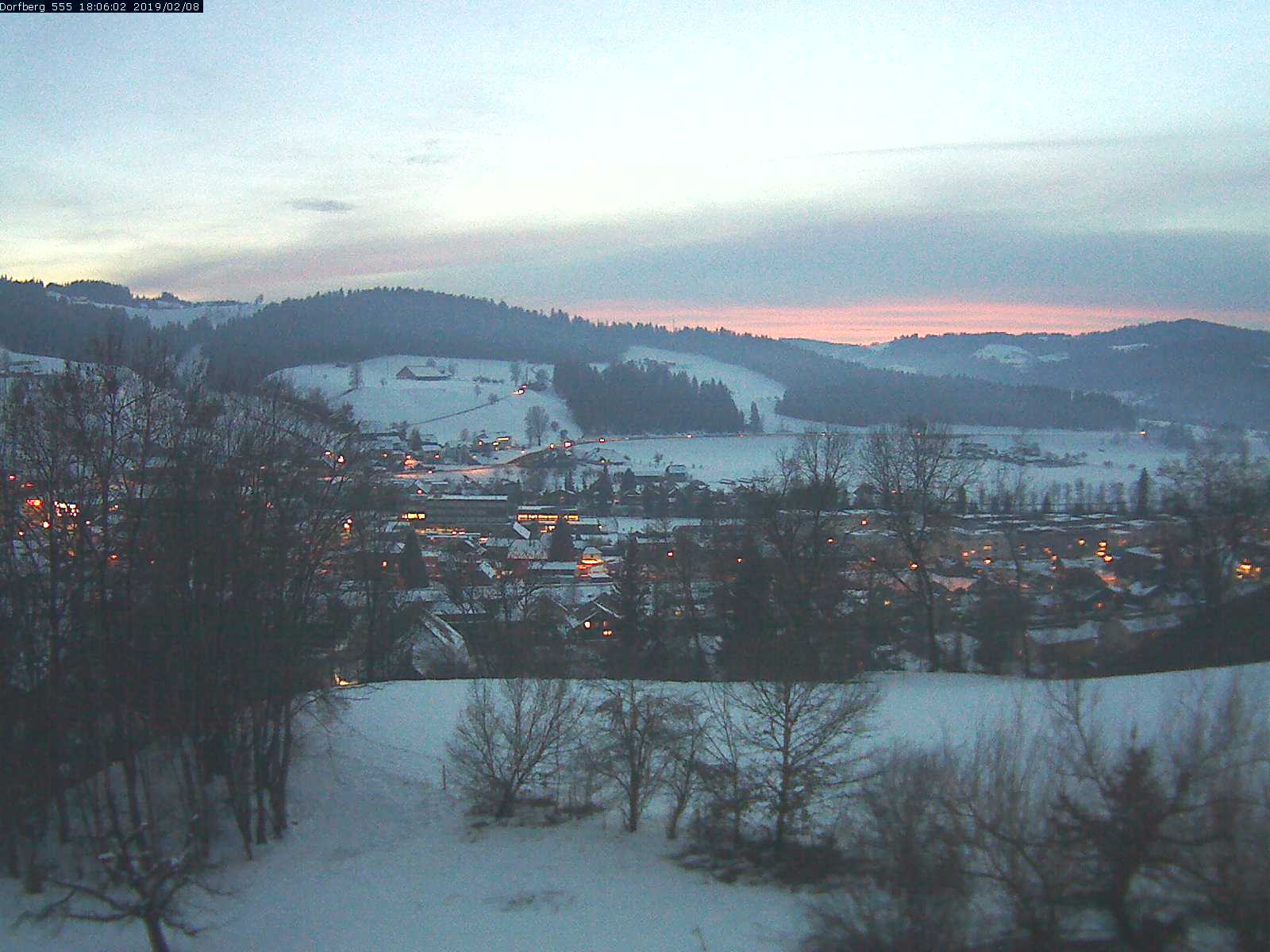 Webcam-Bild: Aussicht vom Dorfberg in Langnau 20190208-180602