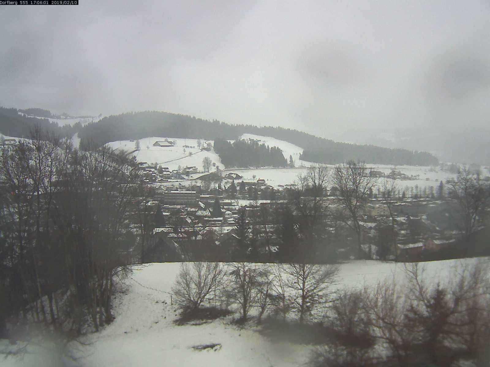 Webcam-Bild: Aussicht vom Dorfberg in Langnau 20190210-170601