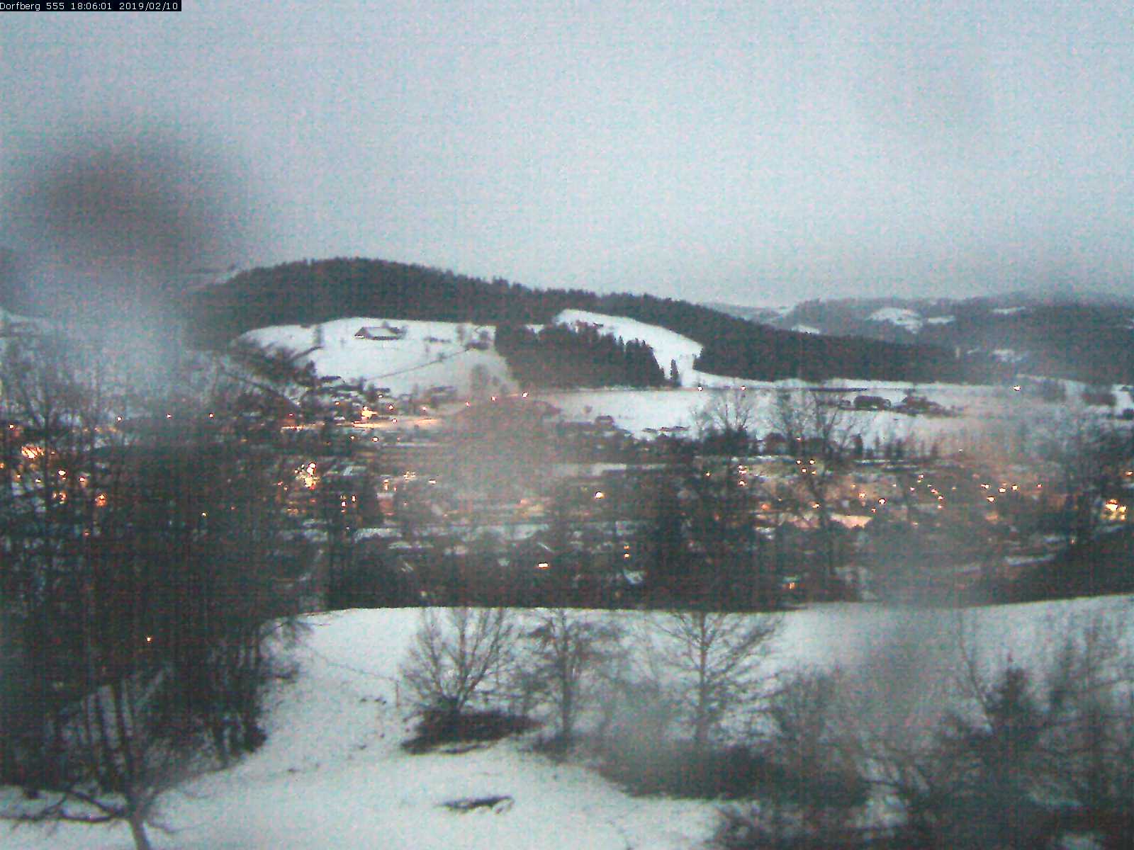 Webcam-Bild: Aussicht vom Dorfberg in Langnau 20190210-180601