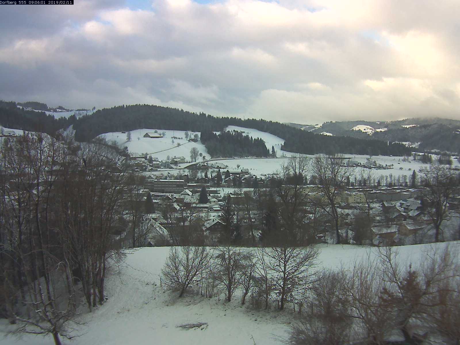 Webcam-Bild: Aussicht vom Dorfberg in Langnau 20190211-090601