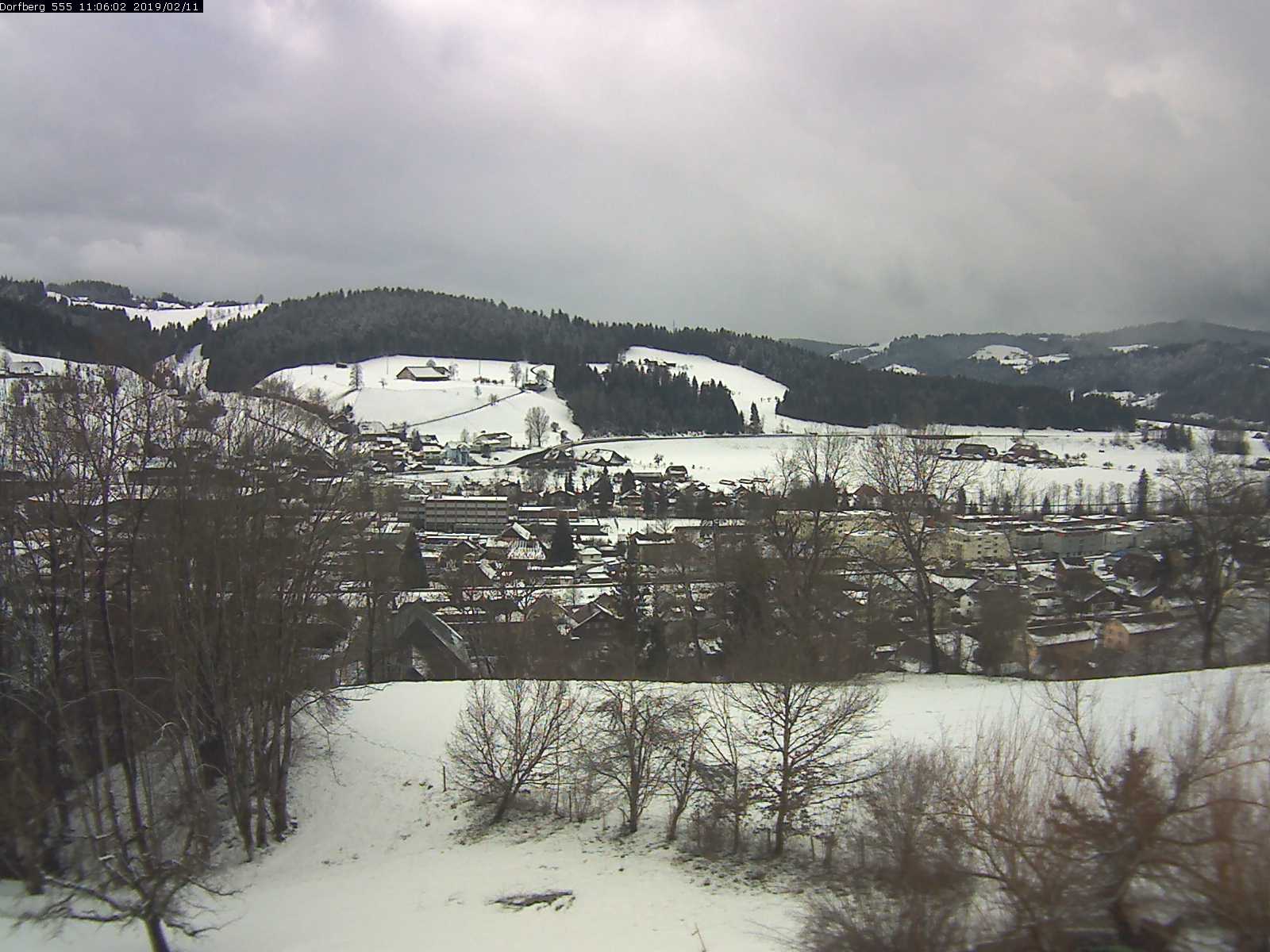 Webcam-Bild: Aussicht vom Dorfberg in Langnau 20190211-110601