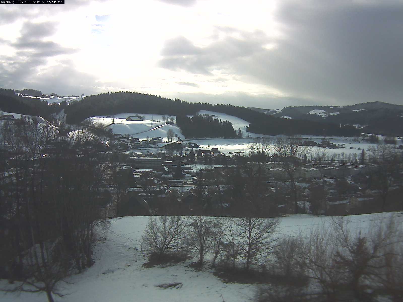 Webcam-Bild: Aussicht vom Dorfberg in Langnau 20190211-150601