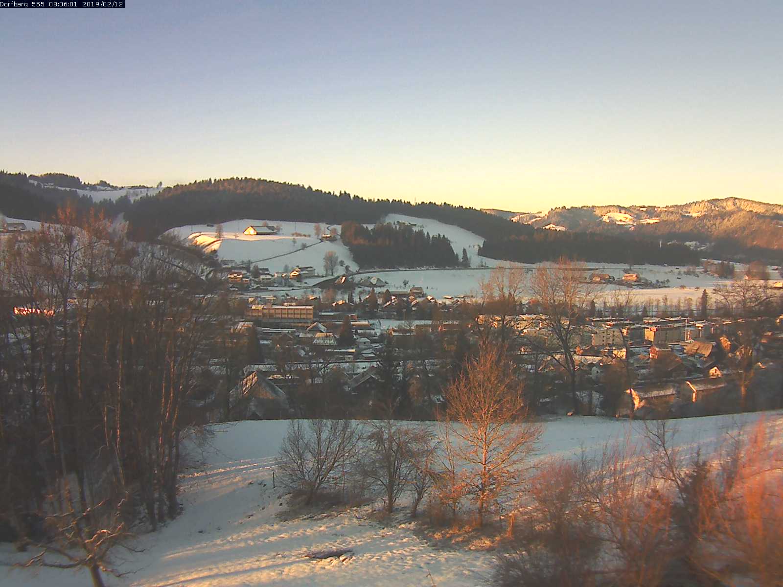 Webcam-Bild: Aussicht vom Dorfberg in Langnau 20190212-080601