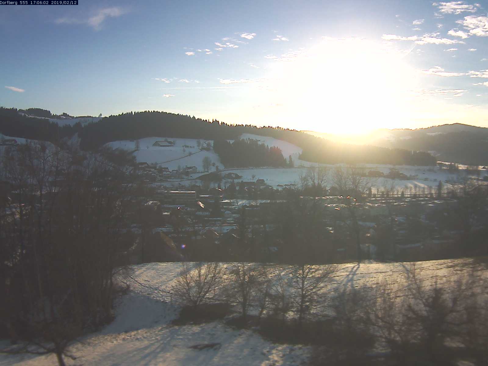 Webcam-Bild: Aussicht vom Dorfberg in Langnau 20190212-170601