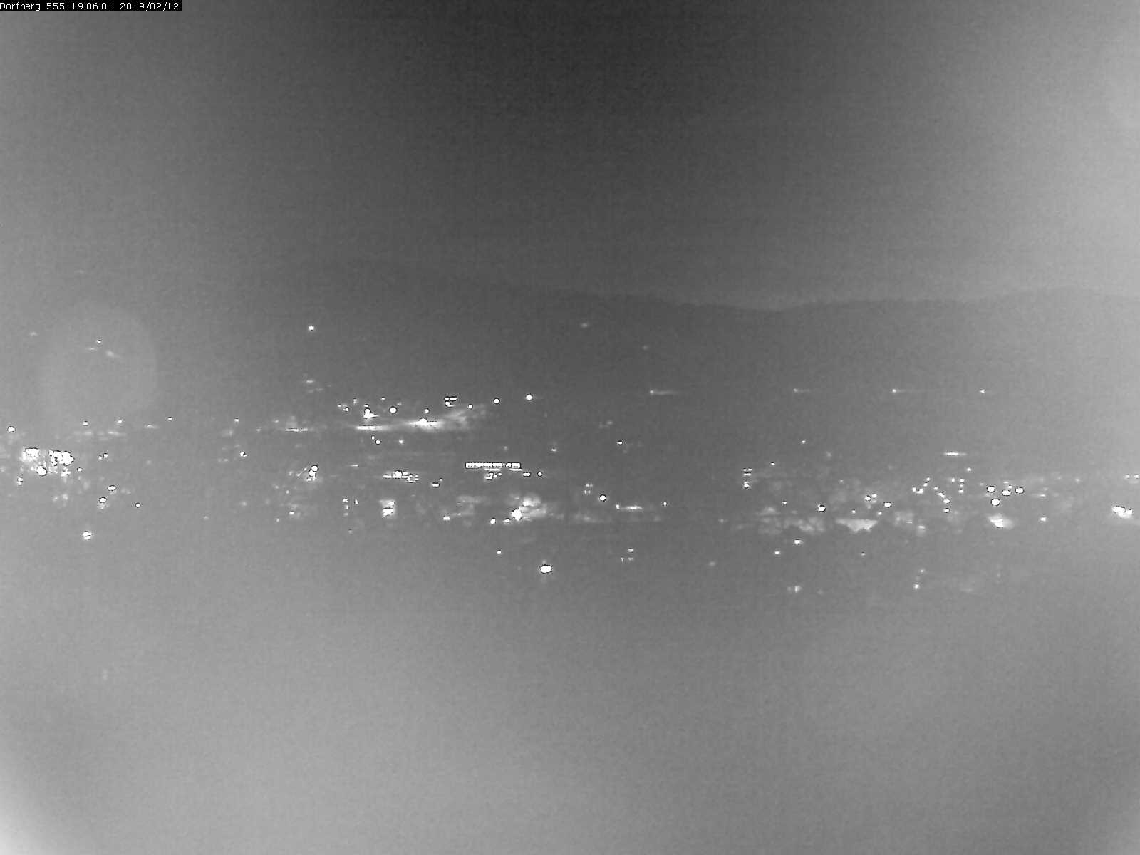 Webcam-Bild: Aussicht vom Dorfberg in Langnau 20190212-190601