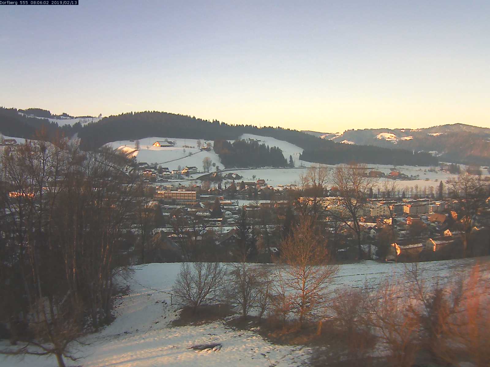 Webcam-Bild: Aussicht vom Dorfberg in Langnau 20190213-080601