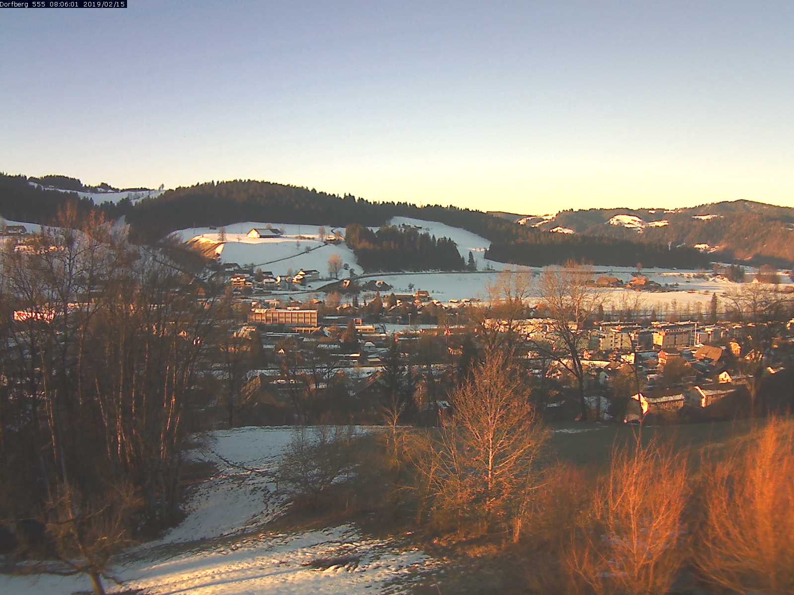Webcam-Bild: Aussicht vom Dorfberg in Langnau 20190215-080601