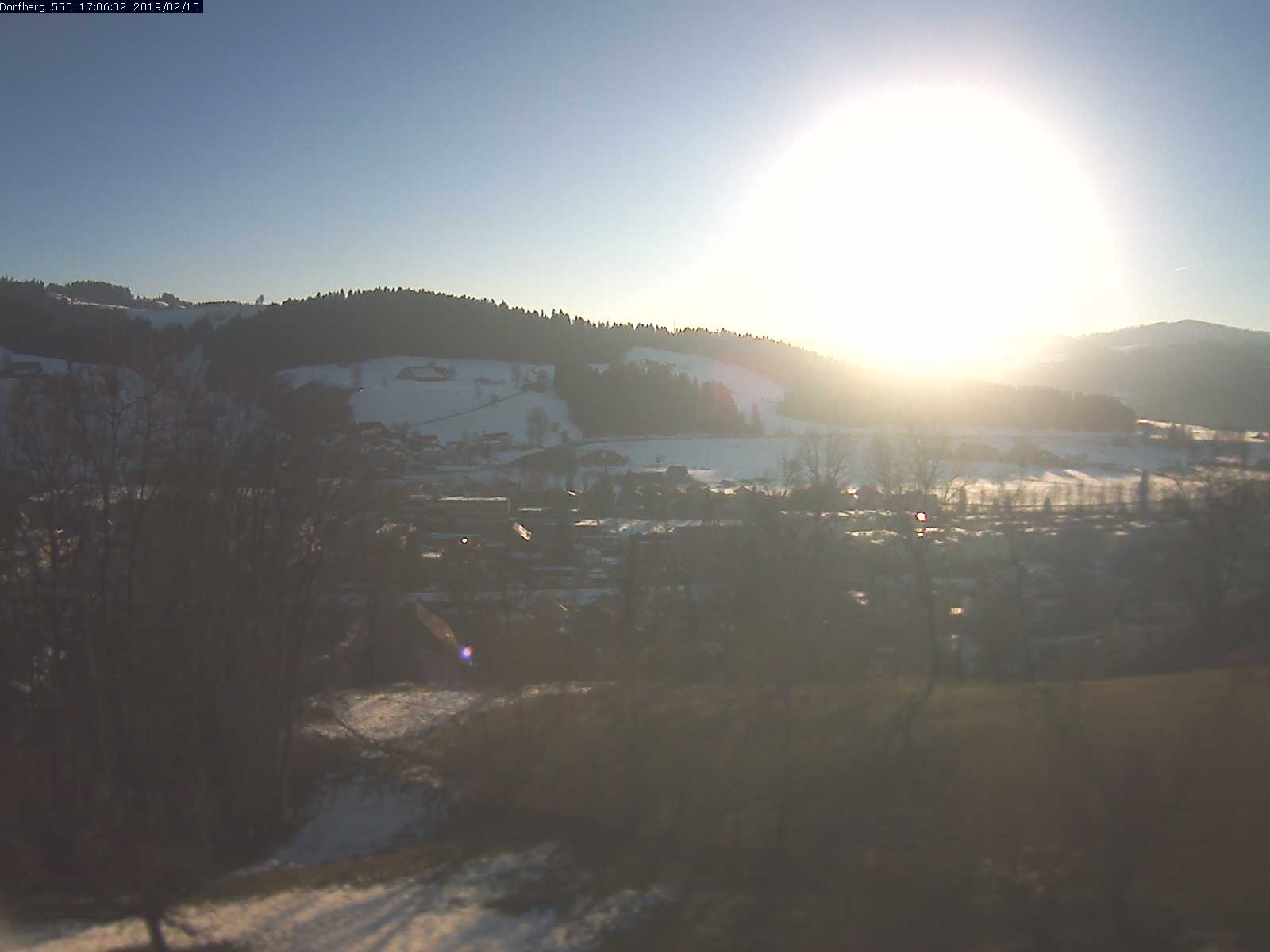 Webcam-Bild: Aussicht vom Dorfberg in Langnau 20190215-170601