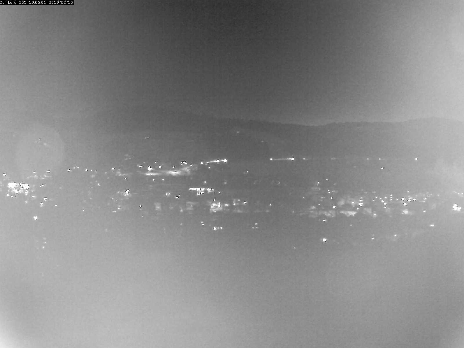 Webcam-Bild: Aussicht vom Dorfberg in Langnau 20190215-190601