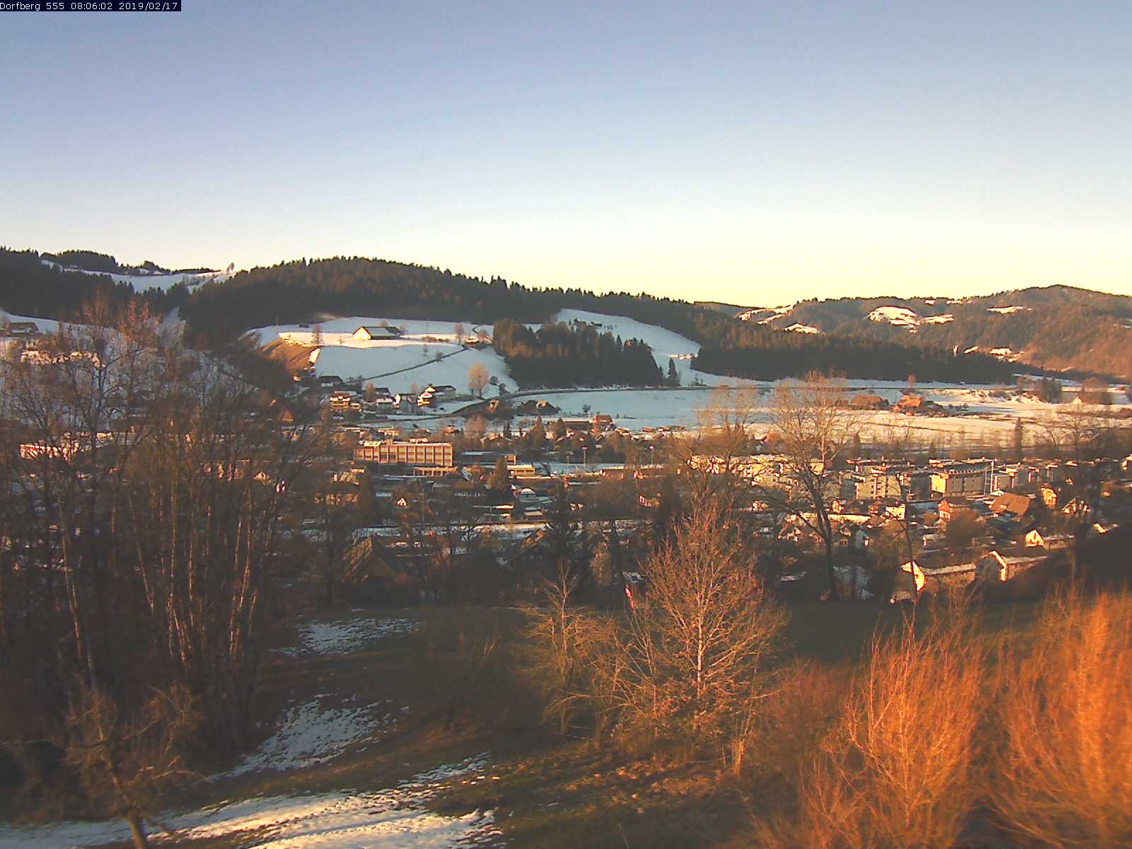 Webcam-Bild: Aussicht vom Dorfberg in Langnau 20190217-080601