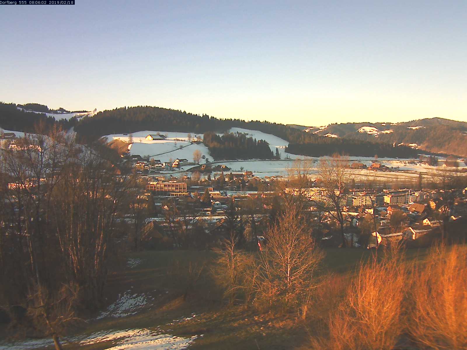 Webcam-Bild: Aussicht vom Dorfberg in Langnau 20190218-080601
